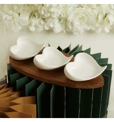 Vassoio acacia con tre ciotole a forma di cuore (cl26094)