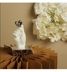 Mano in gesso su base con applicazione argento (cl26268)