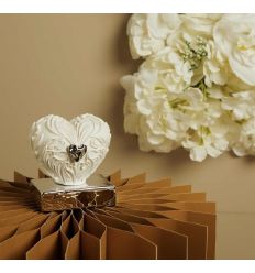 Cuore in gesso su base con applicazione argento (cl26262)