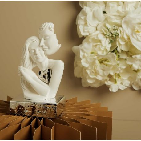 Coppia in gesso su base con applicazione cuore argento (cl26265)