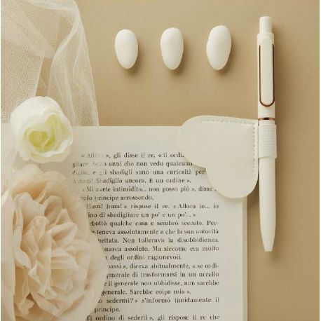 Segnalibro cuore bianco con penna (cl26412)